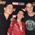 Nino Fernandez, Hannah Al Rasyid dan Mike Lewis di Gala Premier Film 'Avengers: Infinity War'