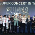 Seventeen di Red Carpet SBS Super Concert di Taipei
