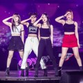Red Velvet juga nyanyikan beberapa lagu seperti 'Red Flavor', 'Rookie', 'Peek-A-Boo' dan 'Bad Boy'