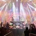Suasana panggung konser EXO The ElyXiOn [dot].