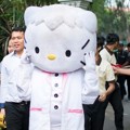 Tampak sosok Hello Kitty di perayaan ulang tahun Sarwendah yang ke-29.