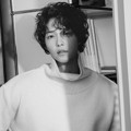 Song Joong Ki di Majalah Esquire Edisi September 2018