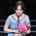 Won Jin Ah sukses meraih penghargaan Best New Comer Actress di APAN Star Awards 2018.
