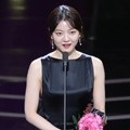 Go Ah Sung sukses meraih penghargaan Excellence Awards Actress di APAN Star Awards 2018.