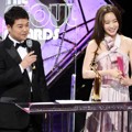Jun Hyun Moo dan Kim Ah Joong Bertugas menjadi MC di The Seoul Awards 2018