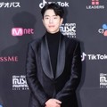 Yoon Hyun Min di Red Carpet MAMA 2018 Jepang