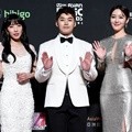 Shin A Young, Kwon Hyuk Soo dan Jisook hadir di red carpet MAMA 2018 Hong Kong.