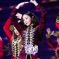 Momoland Nyanyikan Lagu 'BBoom BBoom' di Panggung SBS Gayo Daejun 2018