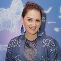 Mona Ratuliu di Kampanye Sariwangi 'Mari Bicara Indonesia'