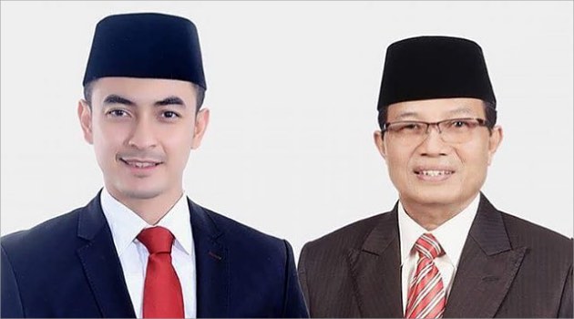 Menang di Pilkada Jambi, Zumi Zola Nangis Sambil Peluk Sang Ayah