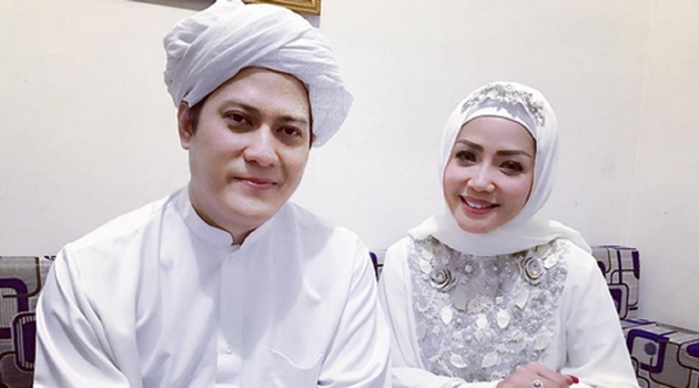 Kristina Dampingi Dakwah ke Banjarmasin, Gus Anom: Istri Ulama Harus Kuat Mental