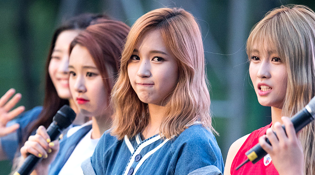 Momo dan Chaeyoung Twice Diserbu, Mina Justru Tak Dikenali di Tempat Umum