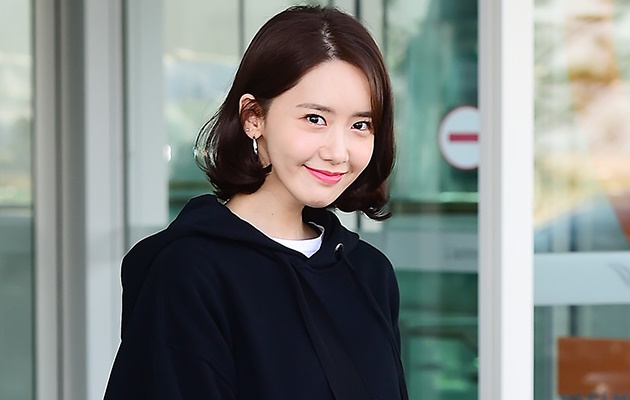 Jalan-Jalan di Montmartre, Cantiknya Yoona Ngeksis di Postingan Manajer