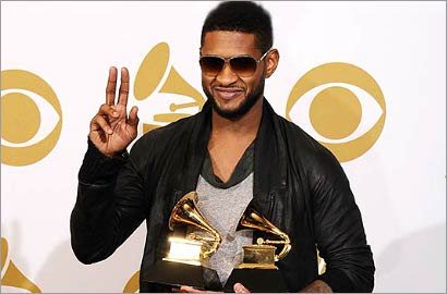 Usher 'Buang' Piala Grammy Awards 2011