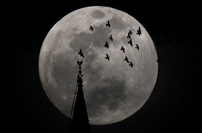 Foto Fenomena Supermoon di Berbagai Negara