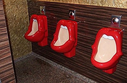 Foto Toilet Unik dari Berbagai Negara
