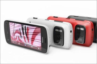 Nokia 808 PureView dan Lumia 900 Dipasarkan di Indonesia