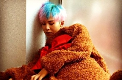G-Dragon Pamerkan Rambut Baru Warna-Warni