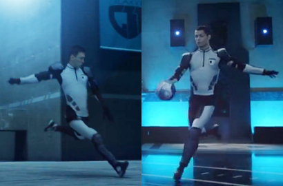 Cristiano Ronaldo dan Lionel Messi Hadapi Alien Lewat Sepakbola