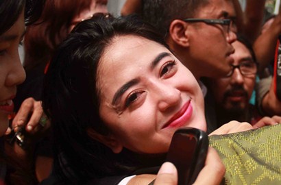 Akhirnya Bebas, Dewi Persik Ingin Rilis Buku Kisah Hidup di Penjara