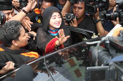 Dewi Persik Banyak Potret Kegiatan Selama Dipenjara