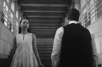 Sohee dan T.O.P Tampil Misterius di Iklan Reebok
