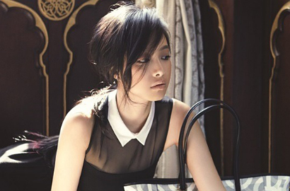 Victoria f(x) Tampilkan Kecantikan yang Misterius di Elle