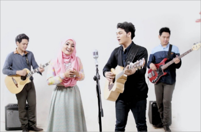 Fatin dan The Overtunes Rilis Video Klip 'Kaulah Kamuku'