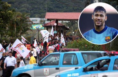 Neymar cs Jadi Saksi Saat Bis Timnas Brasil Diserang Demonstran