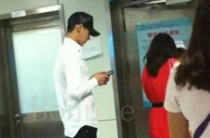 Fans China Tak Sengaja Lihat Kris di Rumah Sakit Beijing