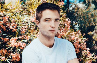 Robert Pattinson Akui Masih Saling Kontak dengan Kristen Stewart