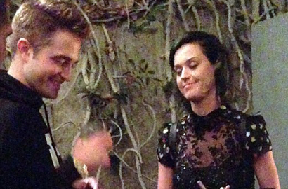 Robert Pattinson Digosipkan Cium Katy Perry di Pesta