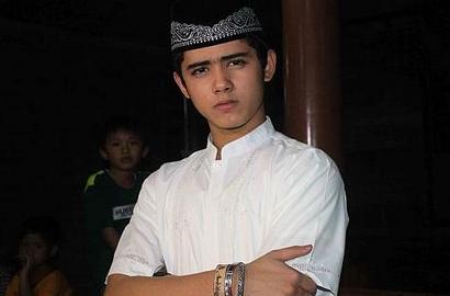 Ciptakan Lagu 'Ramadhan', Aliando Gandeng Tantenya