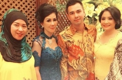 Foto Lamaran Raffi Ahmad-Nagita Slavina yang Dibocorkan Melly Goeslaw