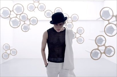 Taemin Tampil Ala Michael Jackson di MV 'Danger'
