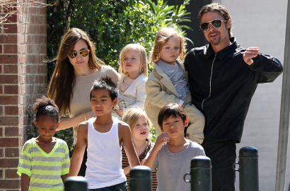 Brad Pitt dan Angelina Jolie Libatkan Anak-Anak Mereka di Pernikahan