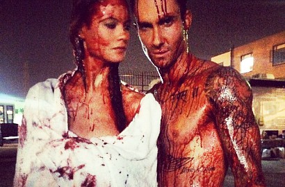 Adam Levine dan Behati 'Mandi Darah' untuk MV Maroon 5 'Animal'