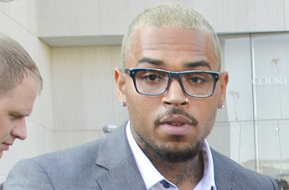 Chris Brown Mengaku Bersalah dalam Kasus Kekerasan di Washington