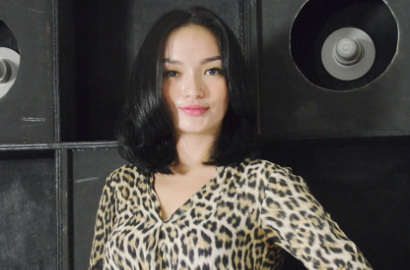 Zaskia Gotik Targetkan Nikah 2015 Nanti