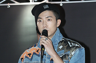 Wooyoung 2PM Tak Masalah Lagunya Kalah dari Teen Top