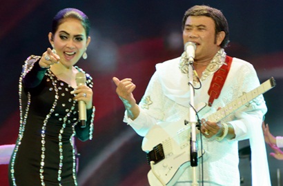 Syahrini Rencana Banting Setir Jadi Pedangdut?