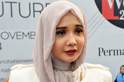 Zaskia Sungkar Enggan Komentari Pemeriksaan Irwansyah oleh KPK
