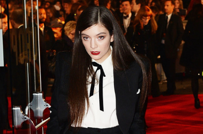 Kim Kardashian Dihujat Karena Foto Bugil, Lorde Malah Ingin Jadi Anaknya