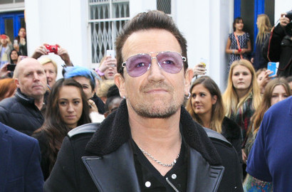 Kecelakaan Lagi, Bono U2 Akan Dioperasi