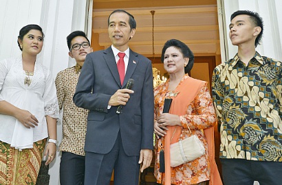 Ini Pose Presiden Jokowi dan Keluarga Saat Selfie
