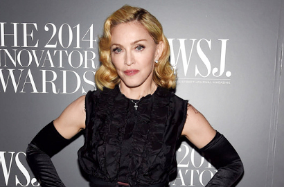 Madonna Geser Lady Gaga Jadi Model Promosi Versace