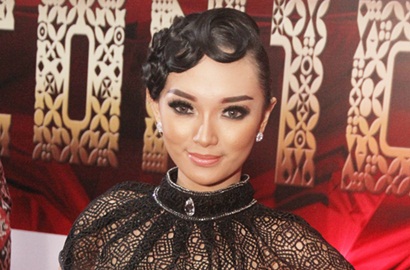 Zaskia Gotik Tak Persoalkan Namanya Dicatut Dukun Cabul
