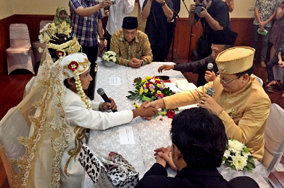 Nikahi Wanita Bali, Aden Bajaj Gelar Resepsi Bernuansa 'Sapi'