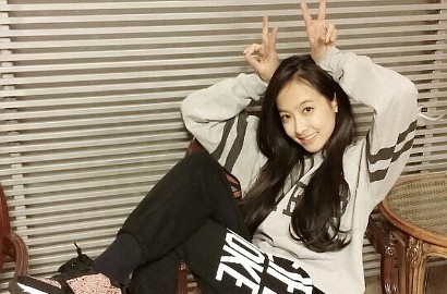 Victoria f(x) Mendadak Jualan Baju dan Barang Pribadinya