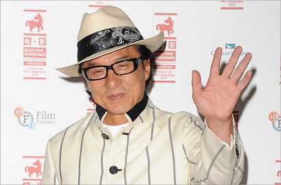 Jackie Chan Akan Hadir di Golden Disk Awards 2015 Januari Mendatang